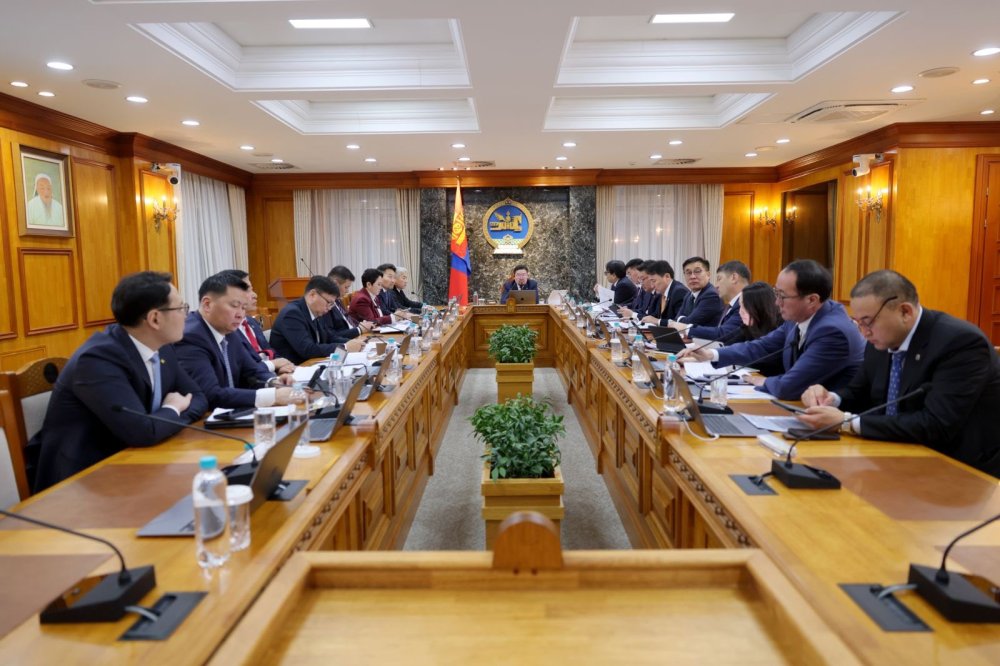 Байнгын асаргаа шаардлагатай эсэхийг тогтоох, сунгахдаа иргэнийг биечлэн ирүүлэхгүйгээр нотлох баримт бичигт үндэслэх эсхүл цахим хэлбэрээр шийдвэрлэн, иргэдэд хүнд суртал гаргахгүй байх тогтоол гаргалаа.